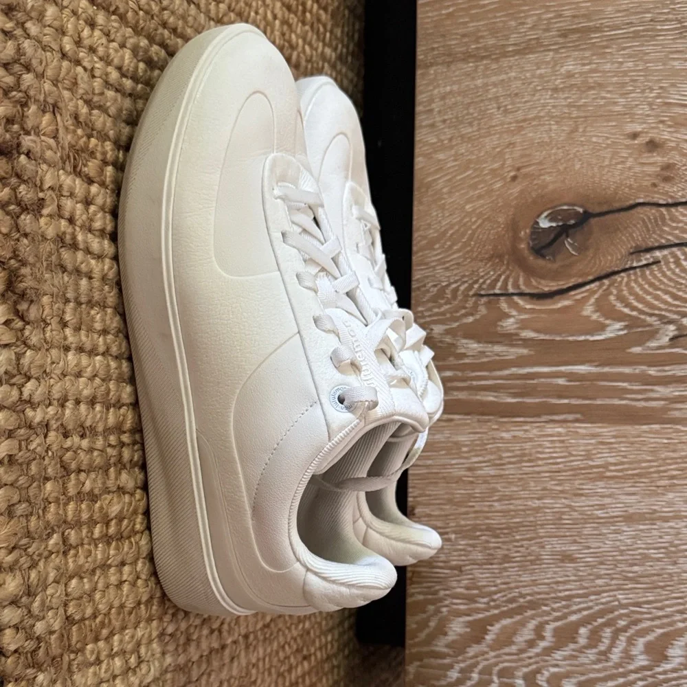 lululemon athletica Women’s White Cityverse Sneaker US 8 EUC - Picture 5 of 9